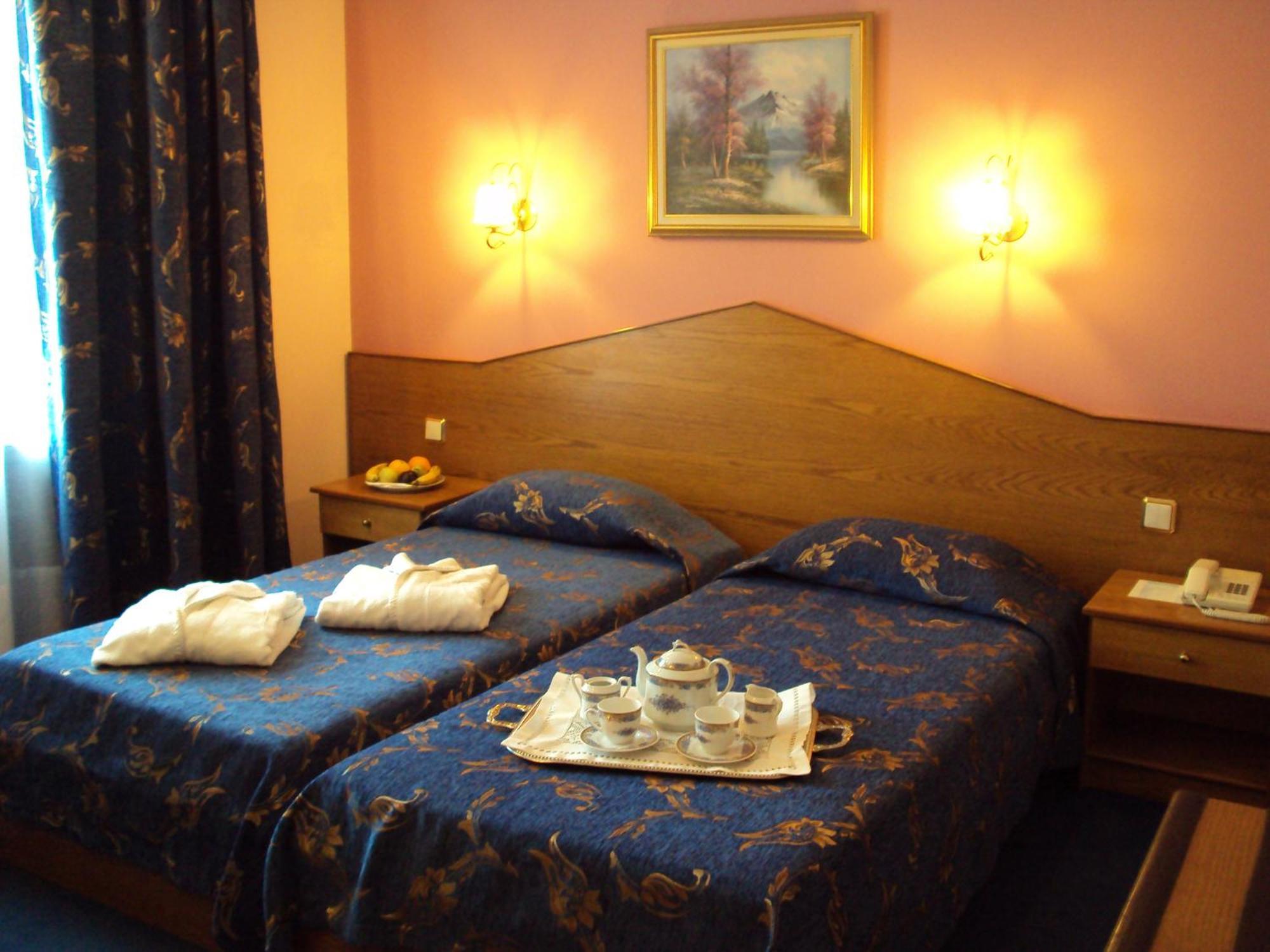 Astoria Hotel Traditional Komotini Exterior photo