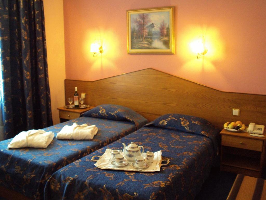 Astoria Hotel Traditional Komotini Room photo